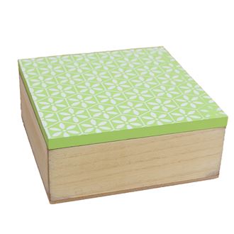 Wooden box D0690