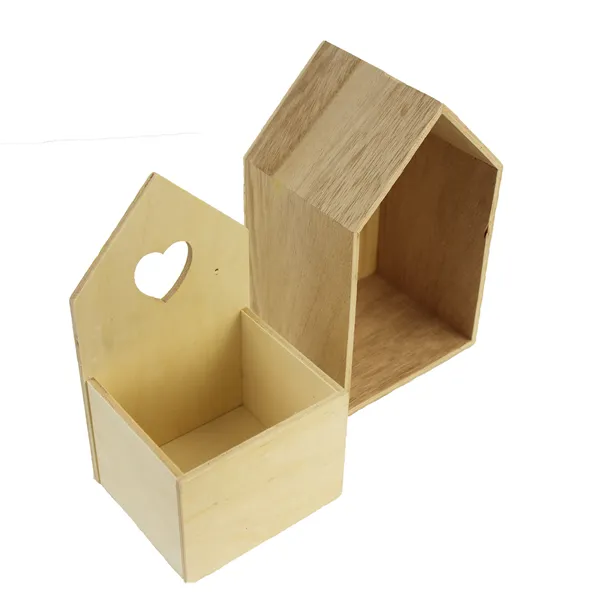 Wooden house yellow D0694