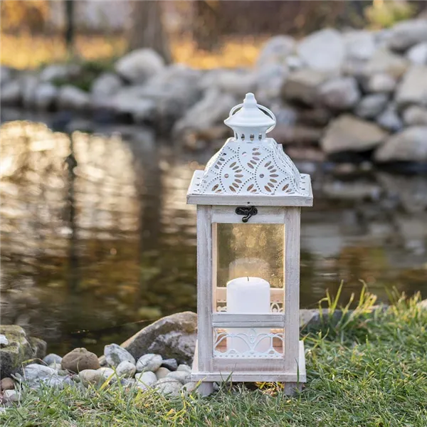 Wooden lantern D3131