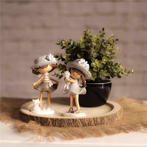 Little girl figure X4731