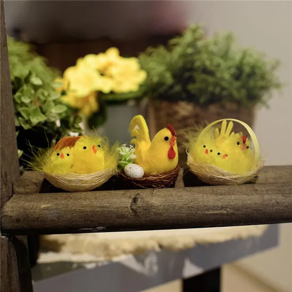 Easter decoration box mix chicks and hens 24 pcs X5754